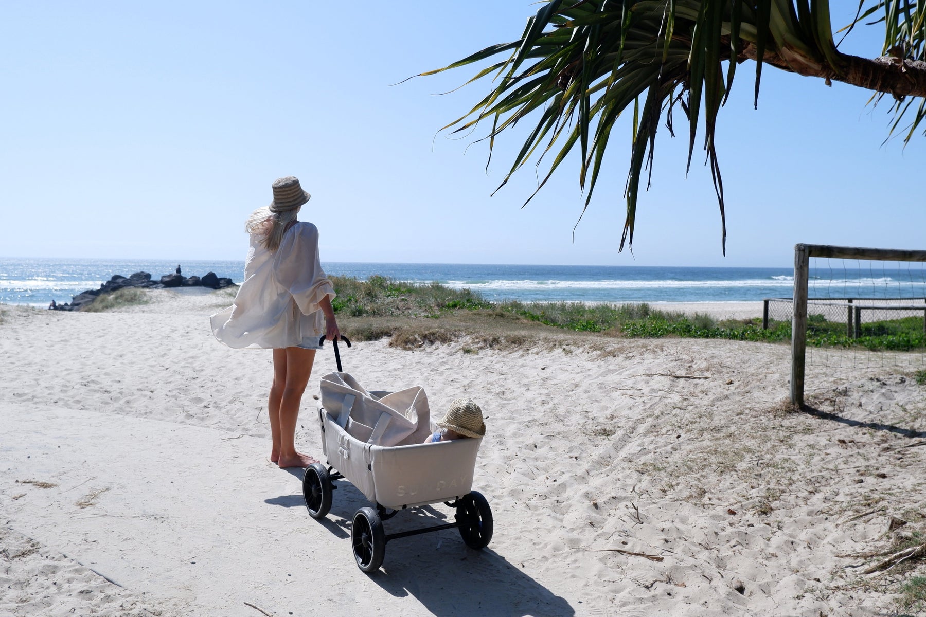 Day at the beach with Olivia Sage & Sunday Supply Co.