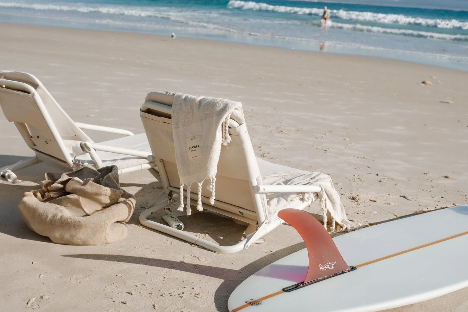 Must-Have Beach Accessories for Families Travelling in Spring