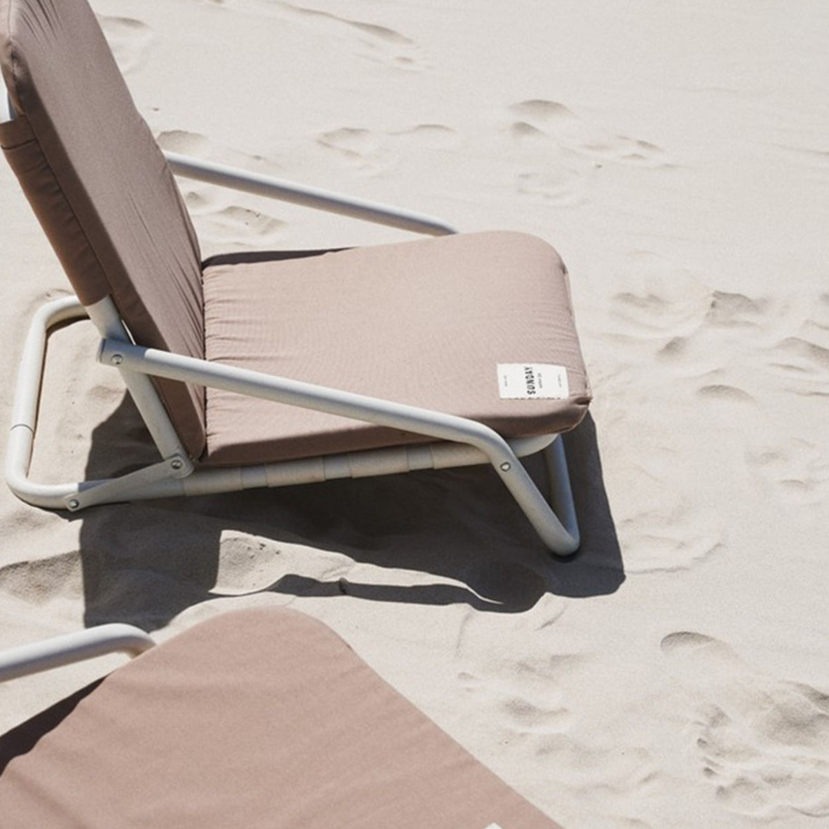 Husk Beach Chair Set