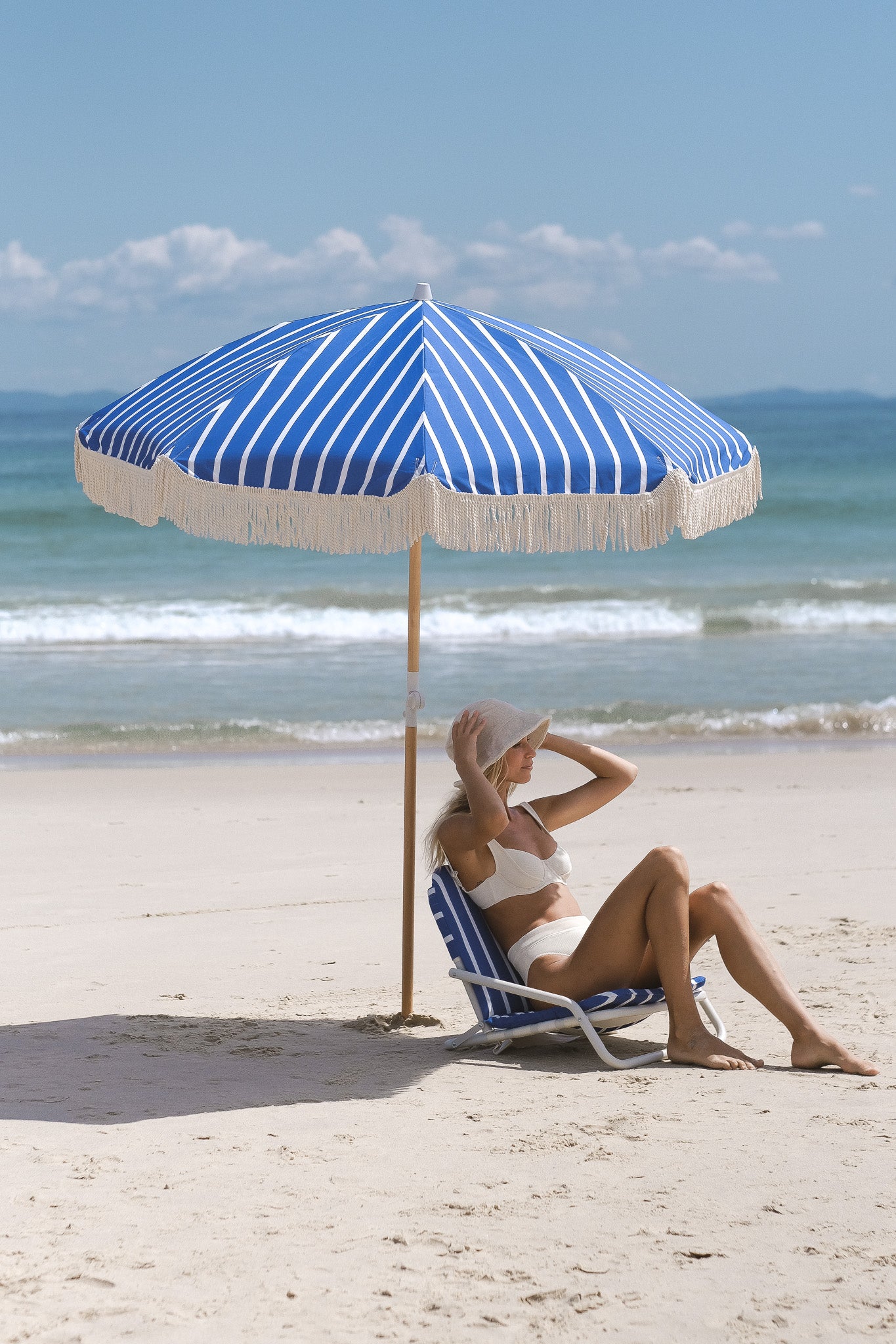 Beach sitting online chair